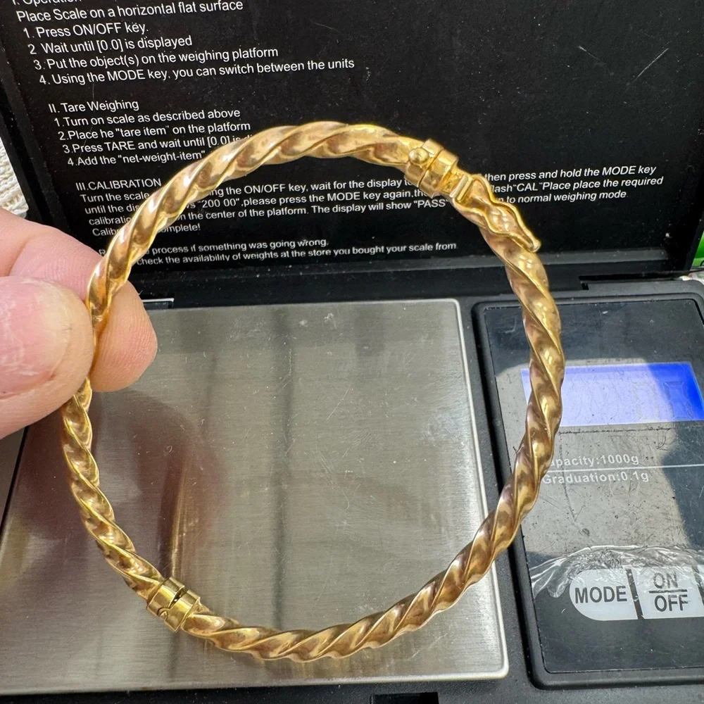 Chapelle 9K Yellow Gold Twisted Hinged Vintage Bracelet 6.75